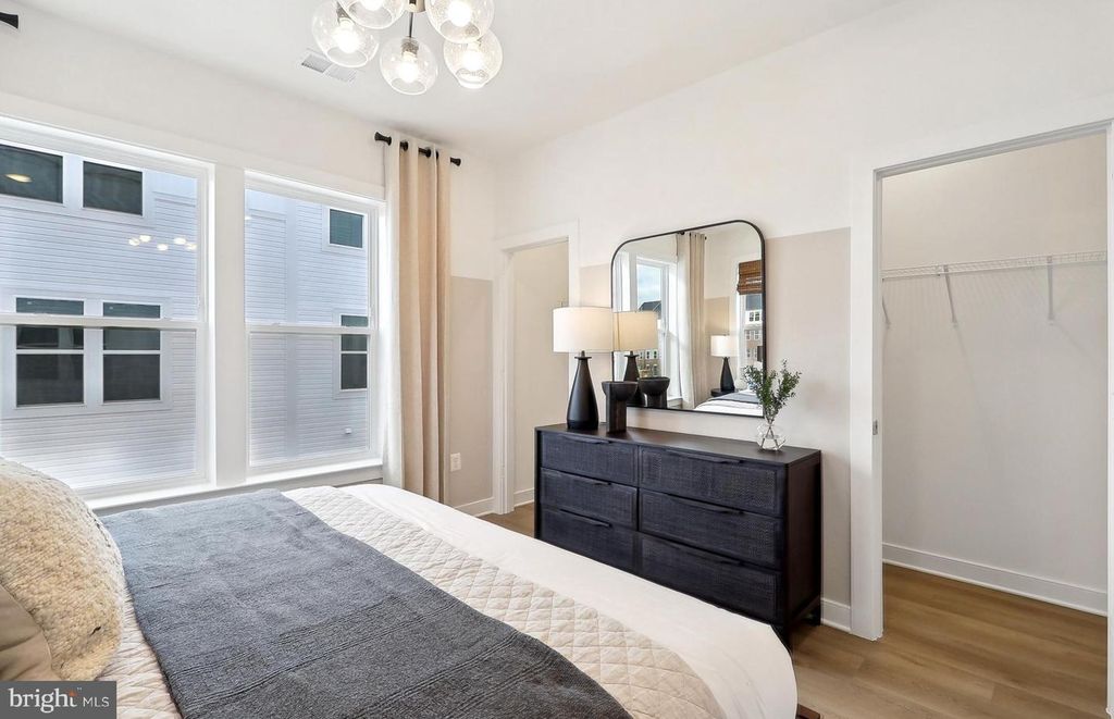 Image 14 of property listing at 2030 HENSON NORRIS ST, Rockville, MD 20850