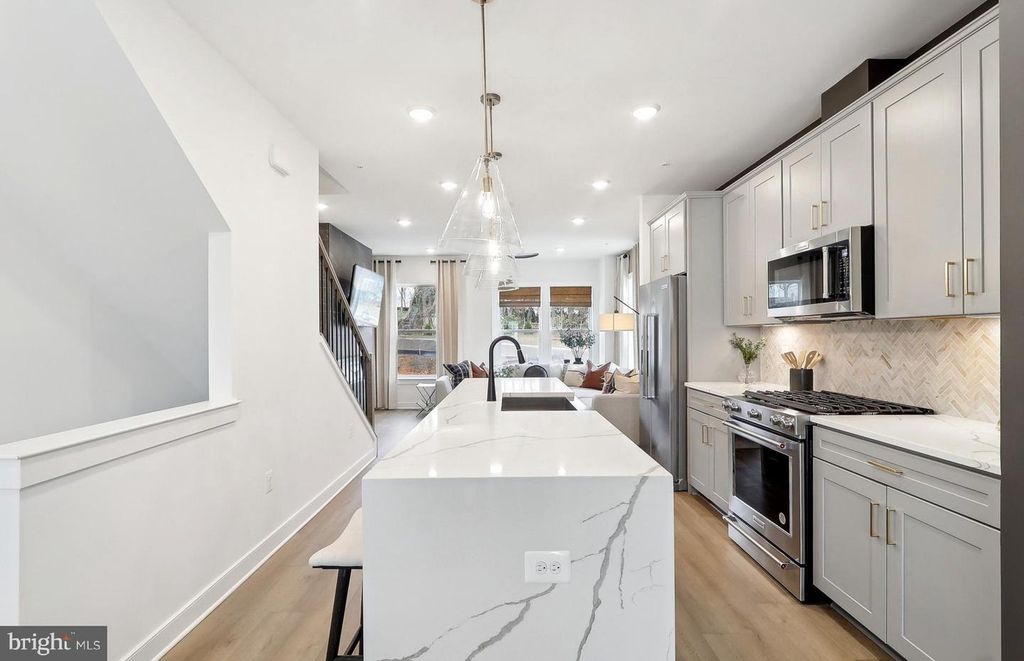 Image 9 of property listing at 2030 HENSON NORRIS ST, Rockville, MD 20850