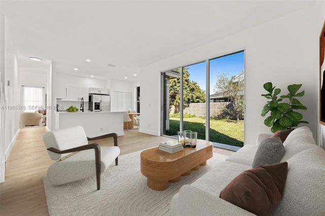 5532 NW 55th Ter, Coconut Creek, FL 33073