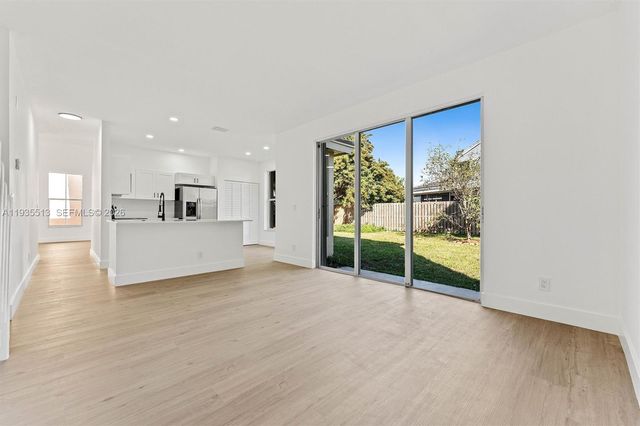 5532 NW 55th Ter, Coconut Creek, FL 33073