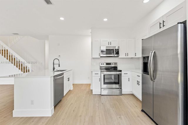 5532 NW 55th Ter, Coconut Creek, FL 33073