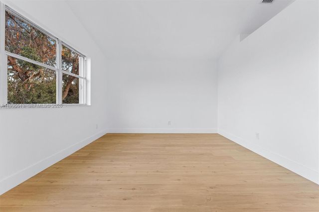 5532 NW 55th Ter, Coconut Creek, FL 33073