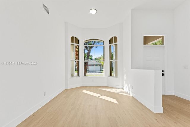 5532 NW 55th Ter, Coconut Creek, FL 33073