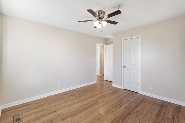 1447 McCan Dr, Clarksville, TN 37043