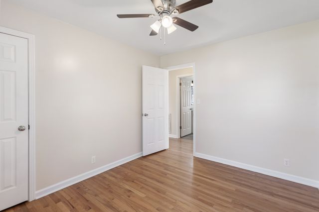 1447 McCan Dr, Clarksville, TN 37043