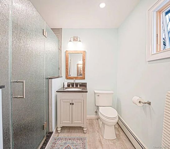 33 Brookfield Road, Northport, NY 11768