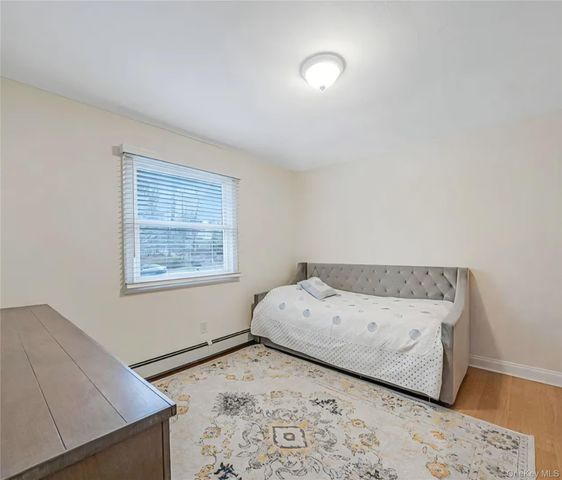 33 Brookfield Road, Northport, NY 11768