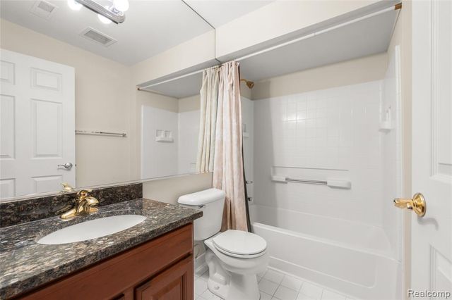 25612 Portico Lane, Novi, MI 48375