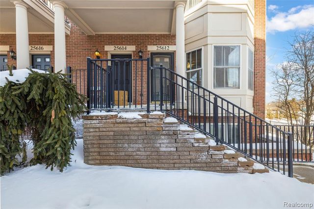 25612 Portico Lane, Novi, MI 48375