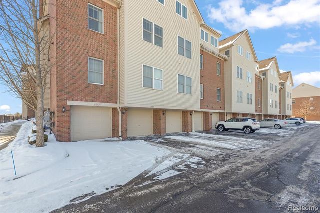 25612 Portico Lane, Novi, MI 48375