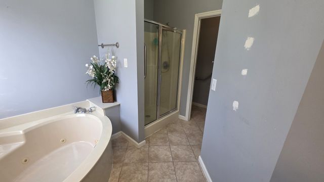 6003 Quincy Ct, La Vergne, TN 37086