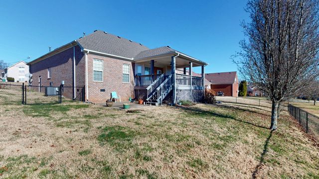 6003 Quincy Ct, La Vergne, TN 37086