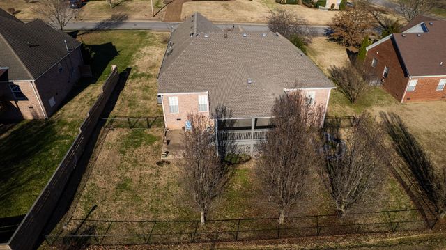 6003 Quincy Ct, La Vergne, TN 37086