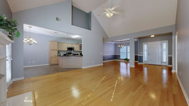 6003 Quincy Ct, La Vergne, TN 37086