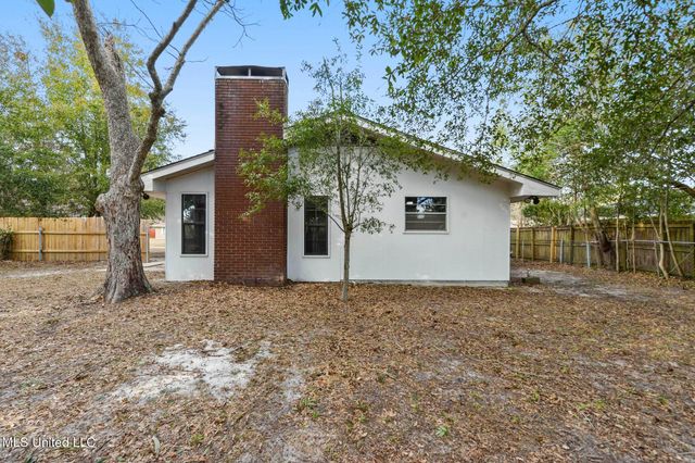 2610 Demaret Drive, Gulfport, MS 39507