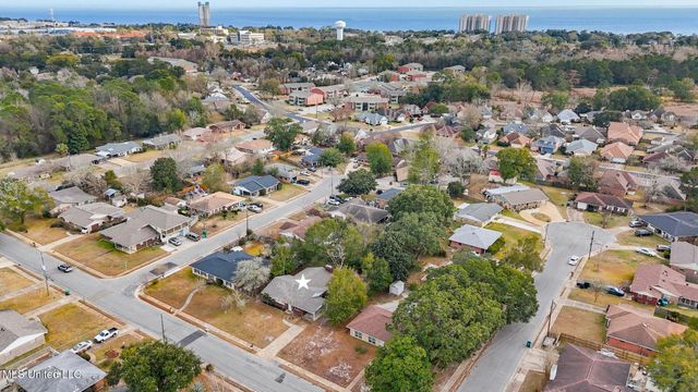 2610 Demaret Drive, Gulfport, MS 39507