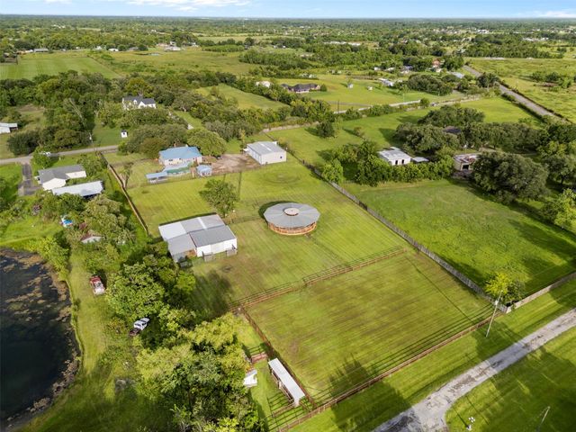 6516 Mcginnes Road, Santa Fe, TX 77517
