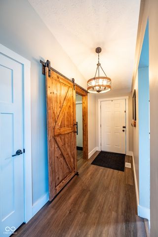 587 Quail Run, Greenwood, IN 46142