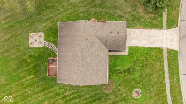 587 Quail Run, Greenwood, IN 46142