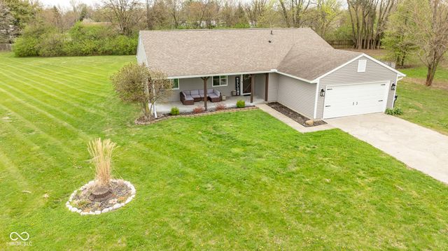 587 Quail Run, Greenwood, IN 46142