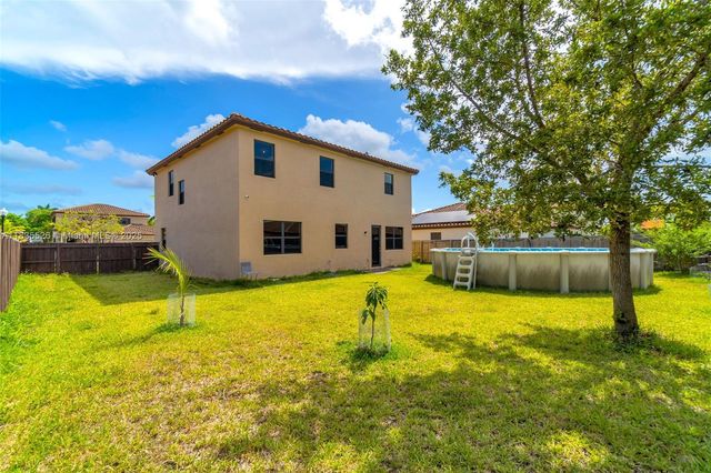 2553 SE 3rd St, Homestead, FL 33033
