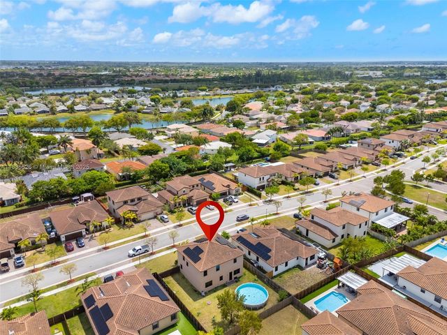 2553 SE 3rd St, Homestead, FL 33033