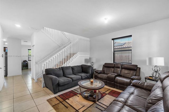 2553 SE 3rd St, Homestead, FL 33033