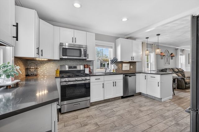 423 Textile Ave, Dracut, MA 01826