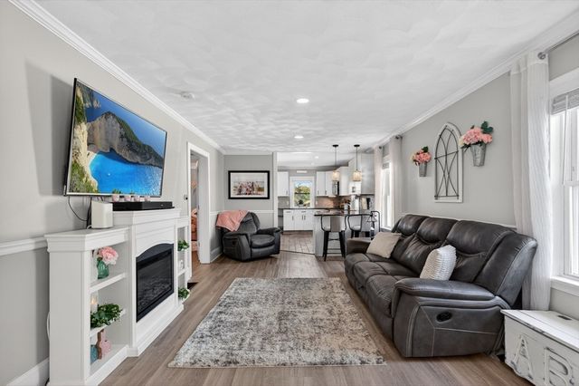 423 Textile Ave, Dracut, MA 01826