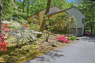 40 Laurel Hill Road, Centerport, NY 11721