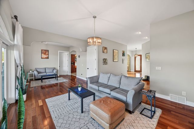 77 River Front Dr, Sparta, TN 38583