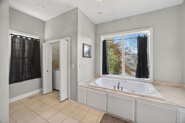 77 River Front Dr, Sparta, TN 38583