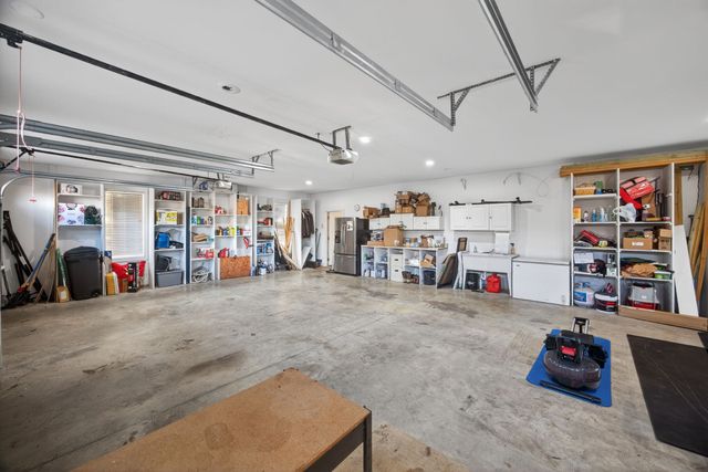 77 River Front Dr, Sparta, TN 38583