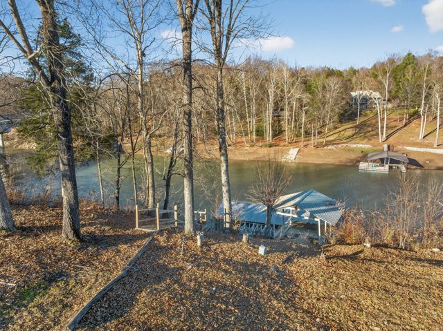 77 River Front Dr, Sparta, TN 38583