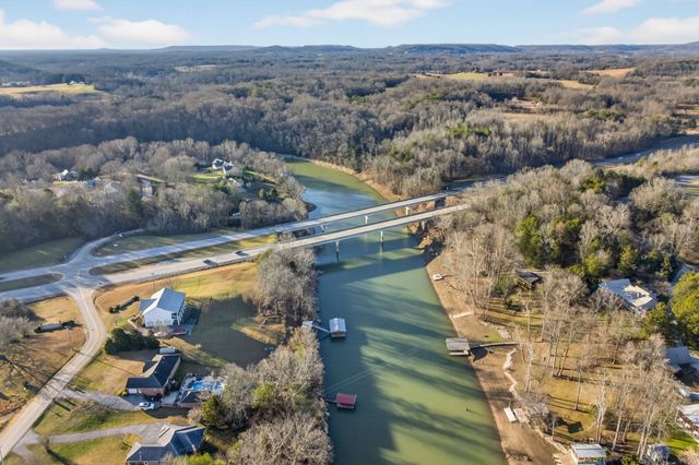 77 River Front Dr, Sparta, TN 38583