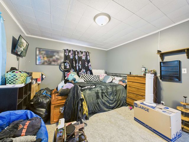 515 E Riverside Road, Huntington, IN 46750