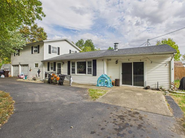 515 E Riverside Road, Huntington, IN 46750