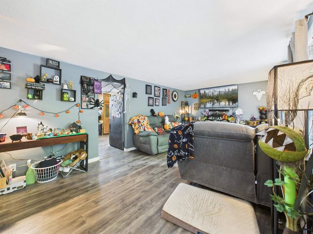 515 E Riverside Road, Huntington, IN 46750