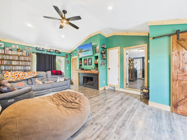 515 E Riverside Road, Huntington, IN 46750