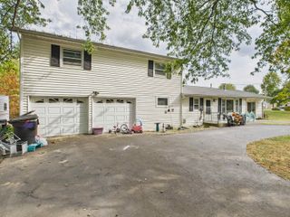 515 E Riverside Road, Huntington, IN 46750