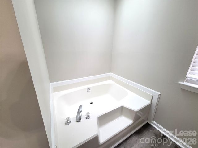 6007 Running Deer Road, Charlotte, NC 28214