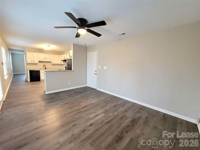 6007 Running Deer Road, Charlotte, NC 28214