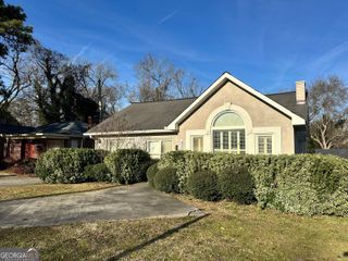 3357 Vineville Avenue, Macon, GA 31204
