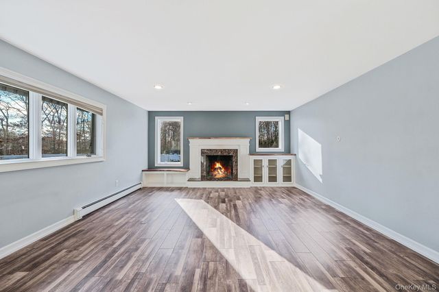 10 Cori Lane, Bohemia, NY 11716