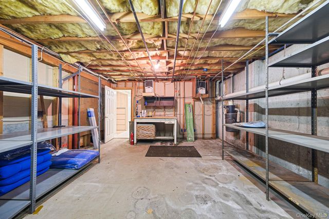 10 Cori Lane, Bohemia, NY 11716