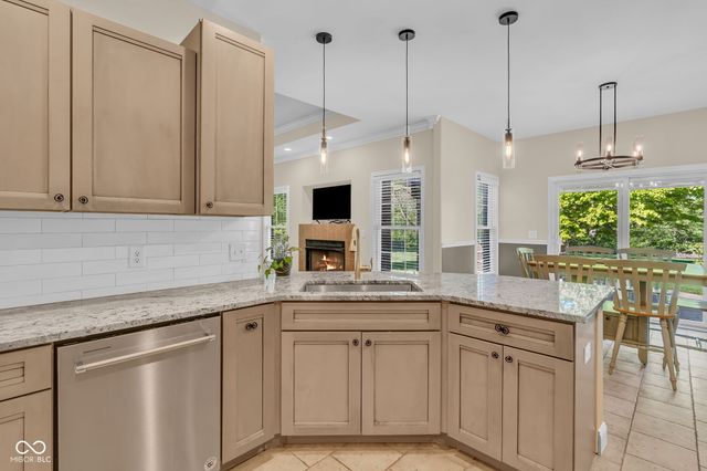 87 John Court, Danville, IN 46122