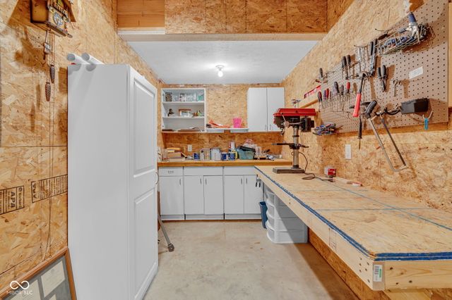 87 John Court, Danville, IN 46122