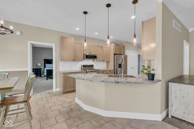 87 John Court, Danville, IN 46122