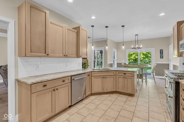 87 John Court, Danville, IN 46122