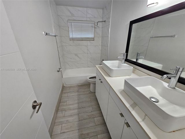 4621 SW 33rd Ave 1-6, Dania Beach, FL 33312